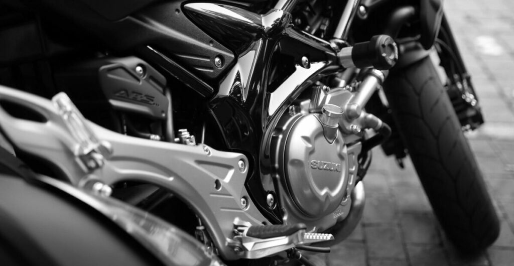 suzuki motorcyle clutch cover